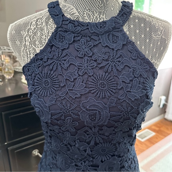 Lulus Navy Floral Lace Bodycon Mini Dress Size Large - Picture 3 of 15